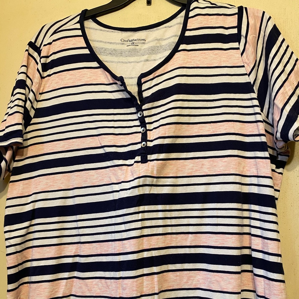 Women’s t shirt